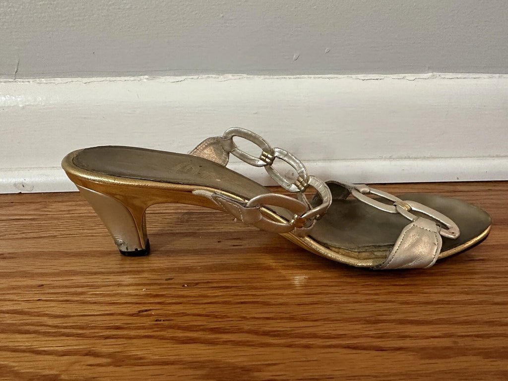 Onex Women's Style "Link" in Platinum Kitten Heel Sandal Size 8M