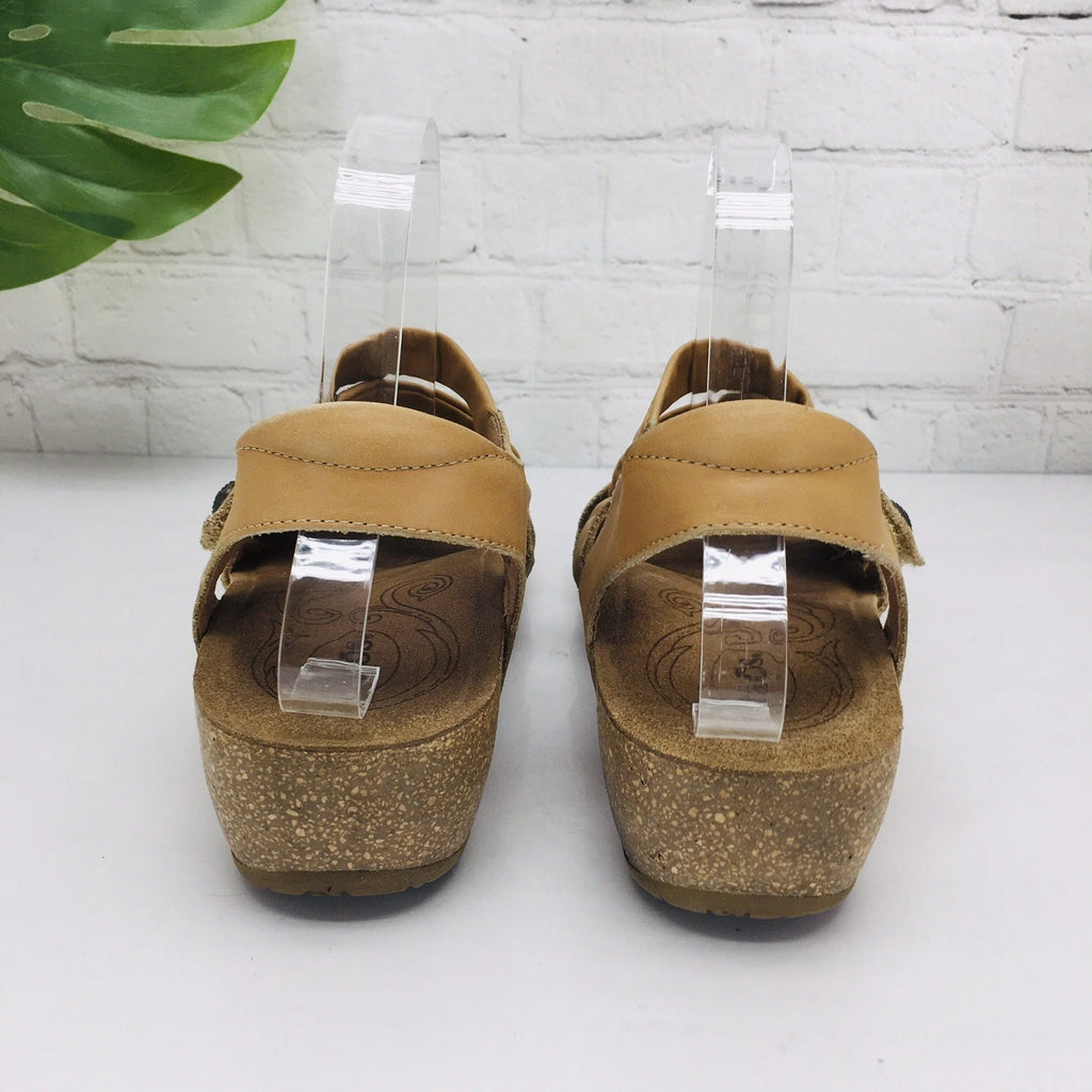 Taos Wedge Sandals Women's 9/40 Tan Leathe Gladiator Strappy Comfort Casual