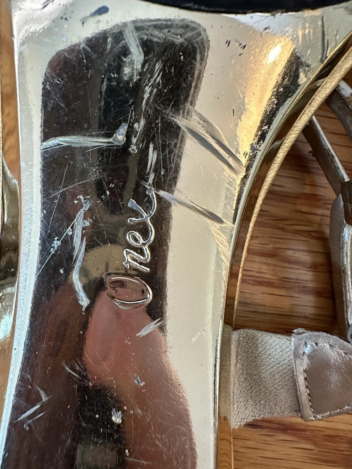 Onex Women's Style "Link" in Platinum Kitten Heel Sandal Size 8M