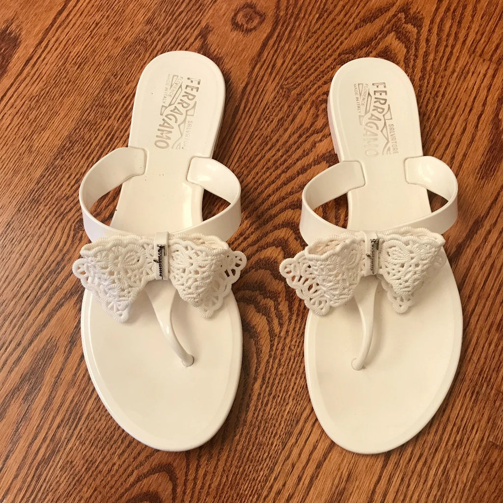 Salvatore Ferragamo Bali Jelly  Sandals Womens 6 Ivory White Rubber Flip Flops