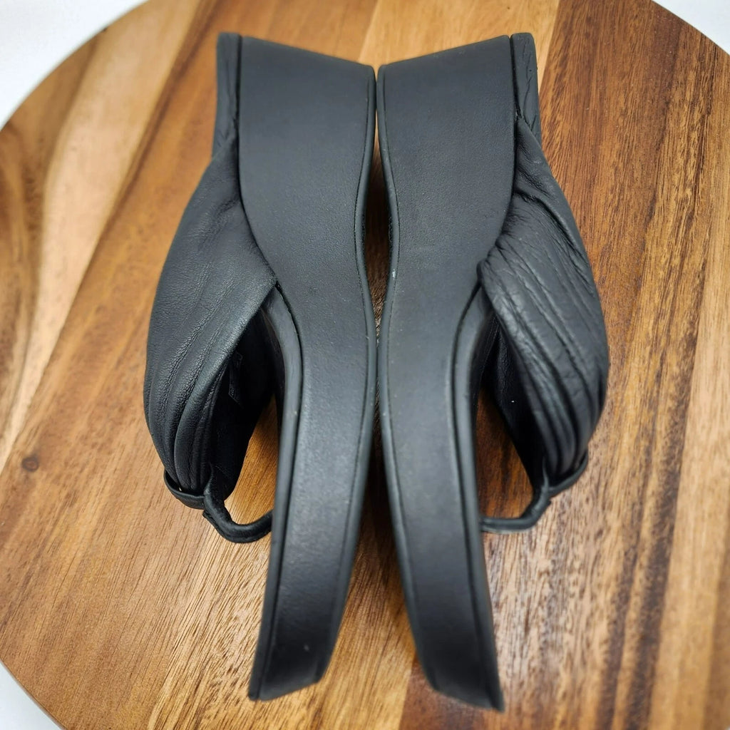 Vionic Arabella Thong Wedge Sandals 11 Black Leather Flip Flop Platform Support