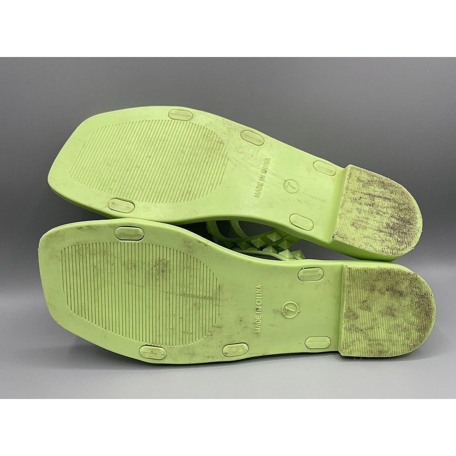STEVE MADDEN Skyler-j Studded Neon Jelly Slide Sandals Flip Flops Women's Size 7