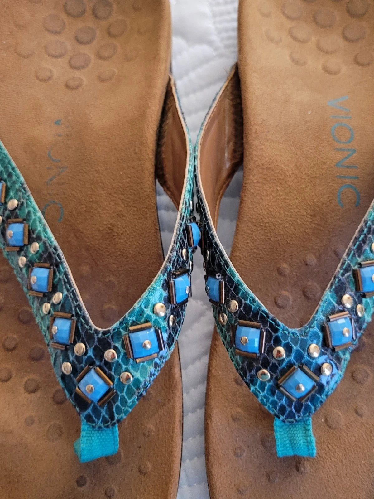 Vionic Womens 7 Floriana Jewel Teal Snake Print Turquoise Sandals Flip Flops