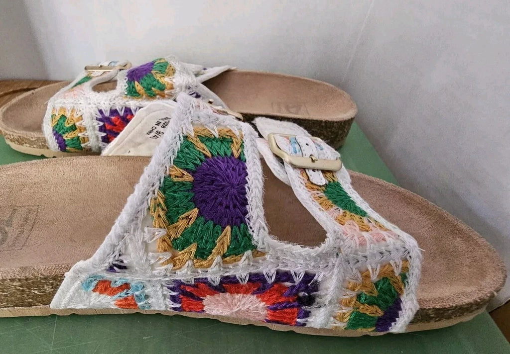 Dirty Laundry Crochet Sandals Women Sz 9 Slip On Shoes Boho Cute Hippie  Flat