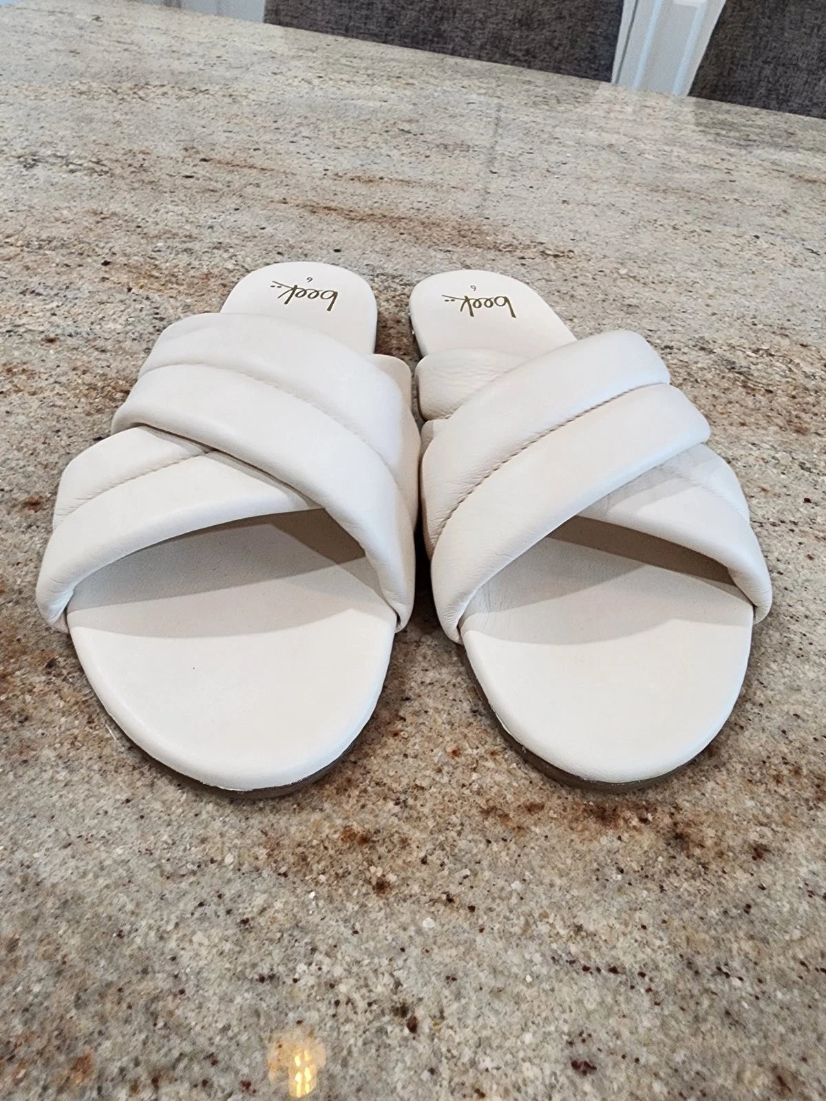 New Women's BEEK Surfbird Eggshell Leather Slide Sandals Size 6