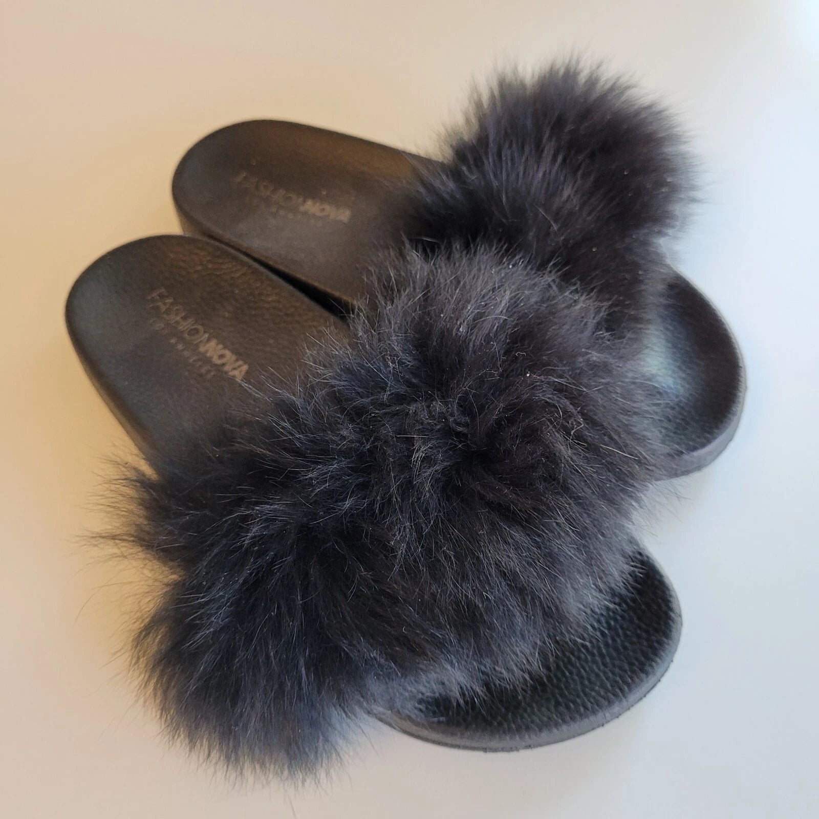 Fashion Nova Black Faux Fur Fluffy Slip on Sandals Women's Size 7