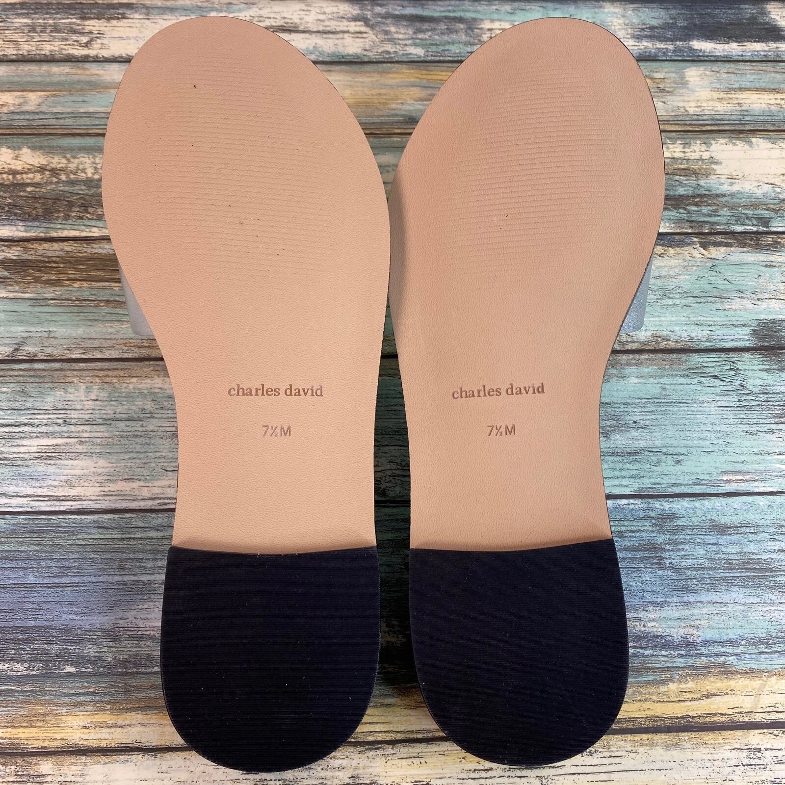 Charles David Slide Sandal Womens Sz 7.5M Silver Leather Low Heel Slip On Casual