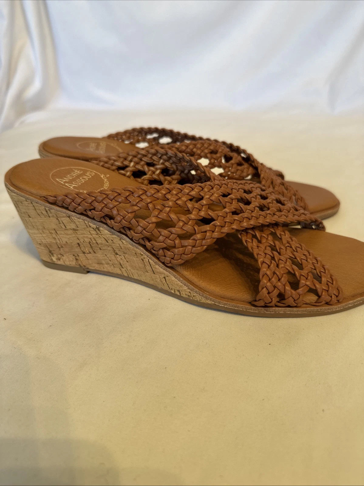 André Assous Bryana Women’s Woven Wedge Sandals Brown Size 8 M NWOT