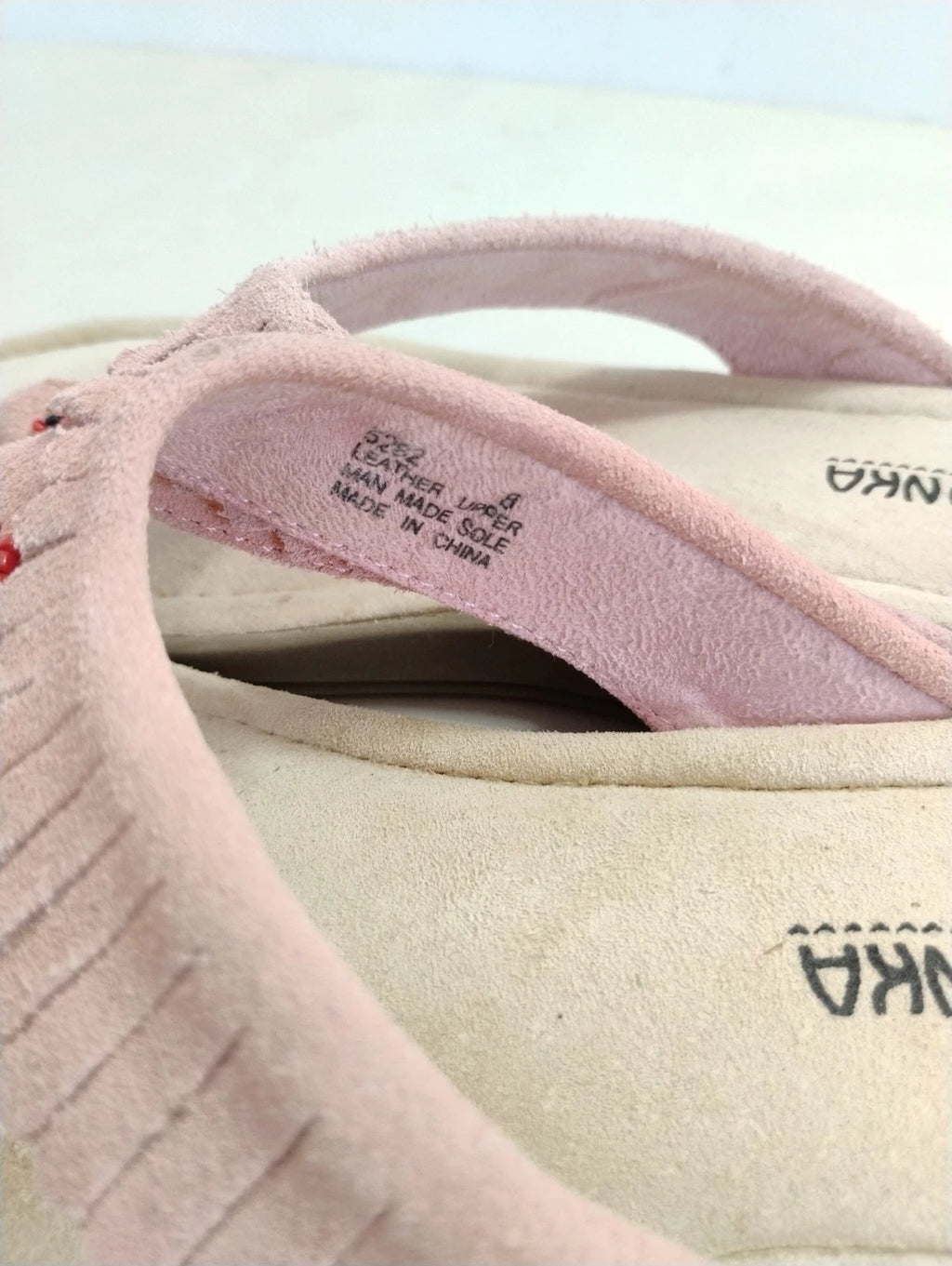 Minnetonka Pink Fringe Leather Suede Thong Sandals Western Style-Size 8
