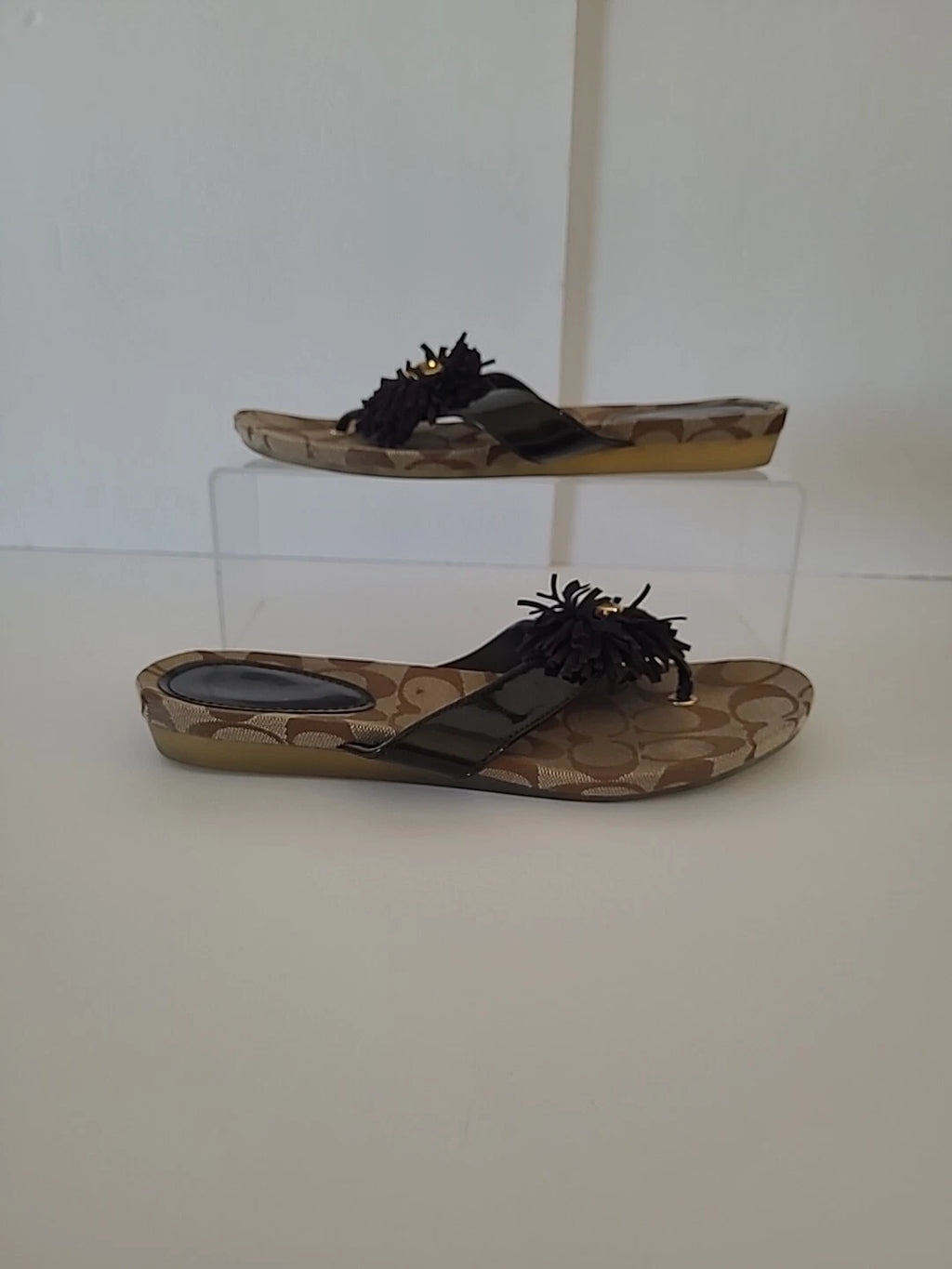 Coach Suki Fringe SZ 6B Sandals Flower Signature Thong Flip Flop Brown Y2K Style