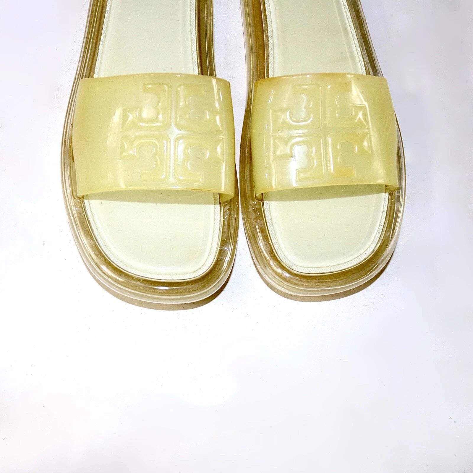 Tory Burch Bubble Jelly Slide Sandals in Cream Size: 8 MSRP: $188