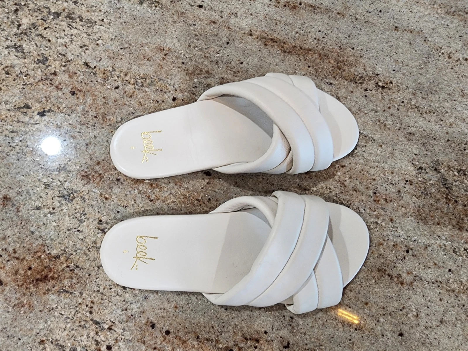New Women's BEEK Surfbird Eggshell Leather Slide Sandals Size 6