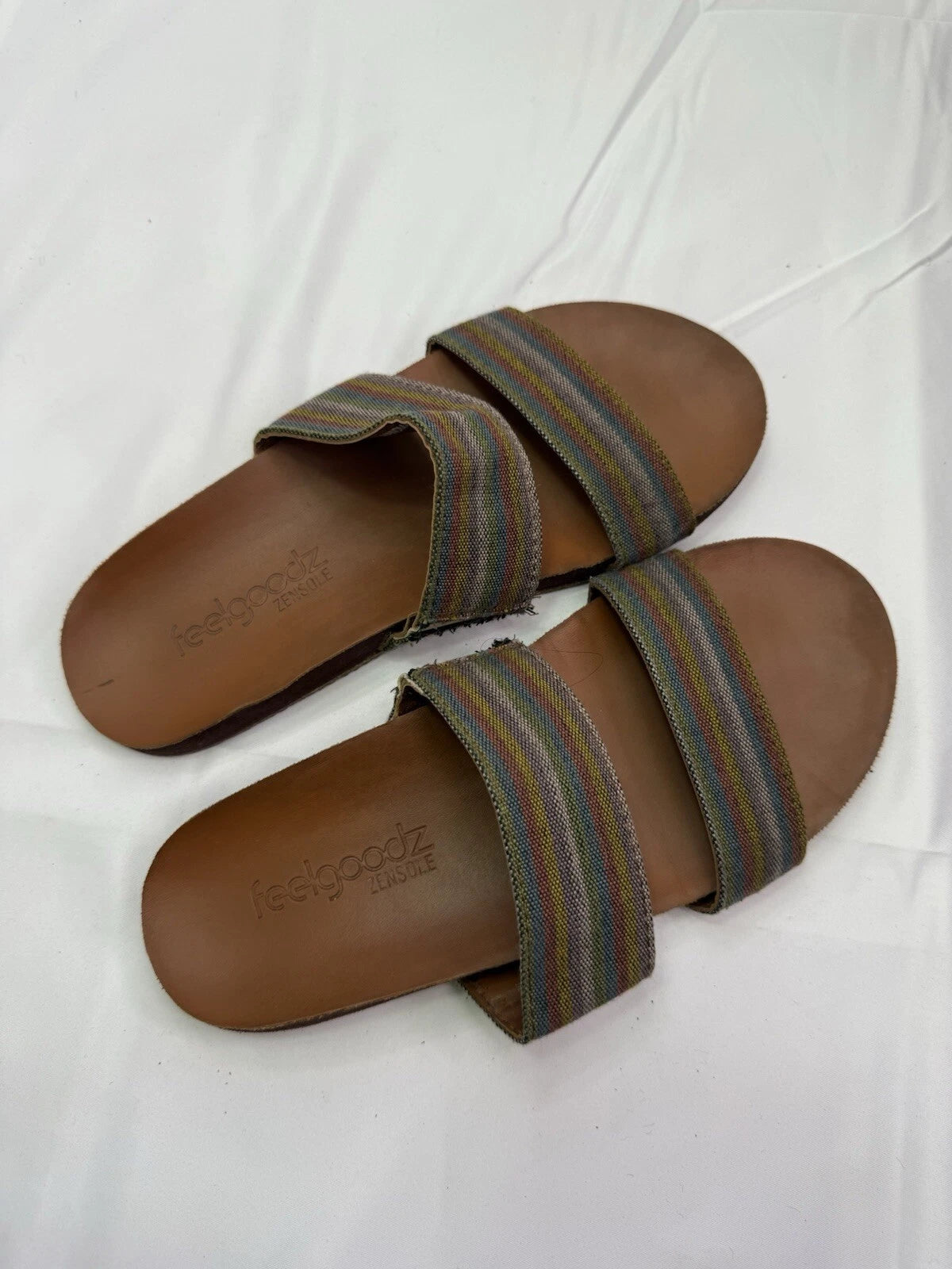 RON JON Feelgoodz Strappy Woven Rainbow Sandals Slides Women’s 7