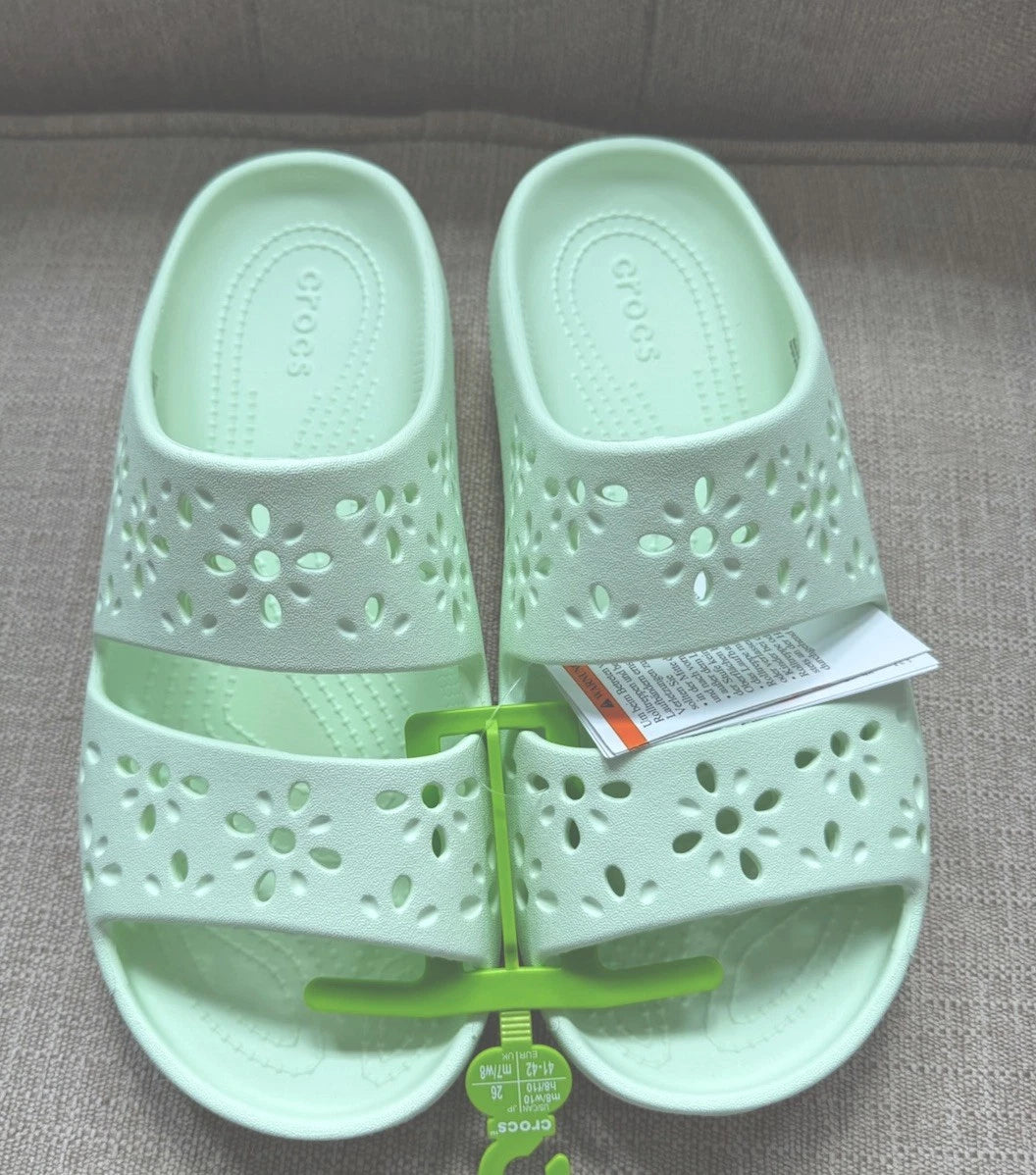 Crocs Floral Cut Out Sandal M8 /W10 Beautiful Color
