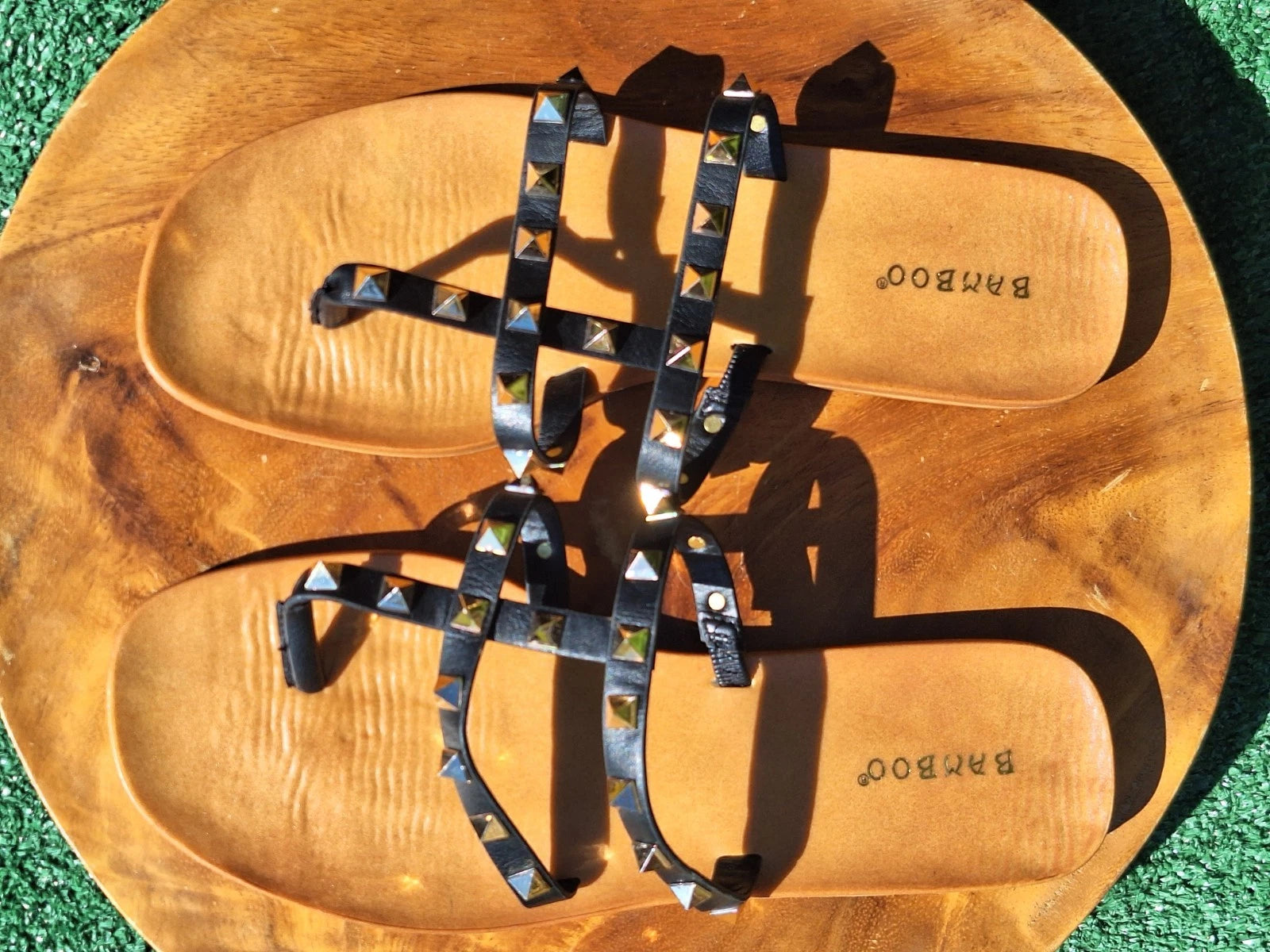 NWT Bamboo Stud Embellished Jelly Flat Slides Sandals Size 8.5