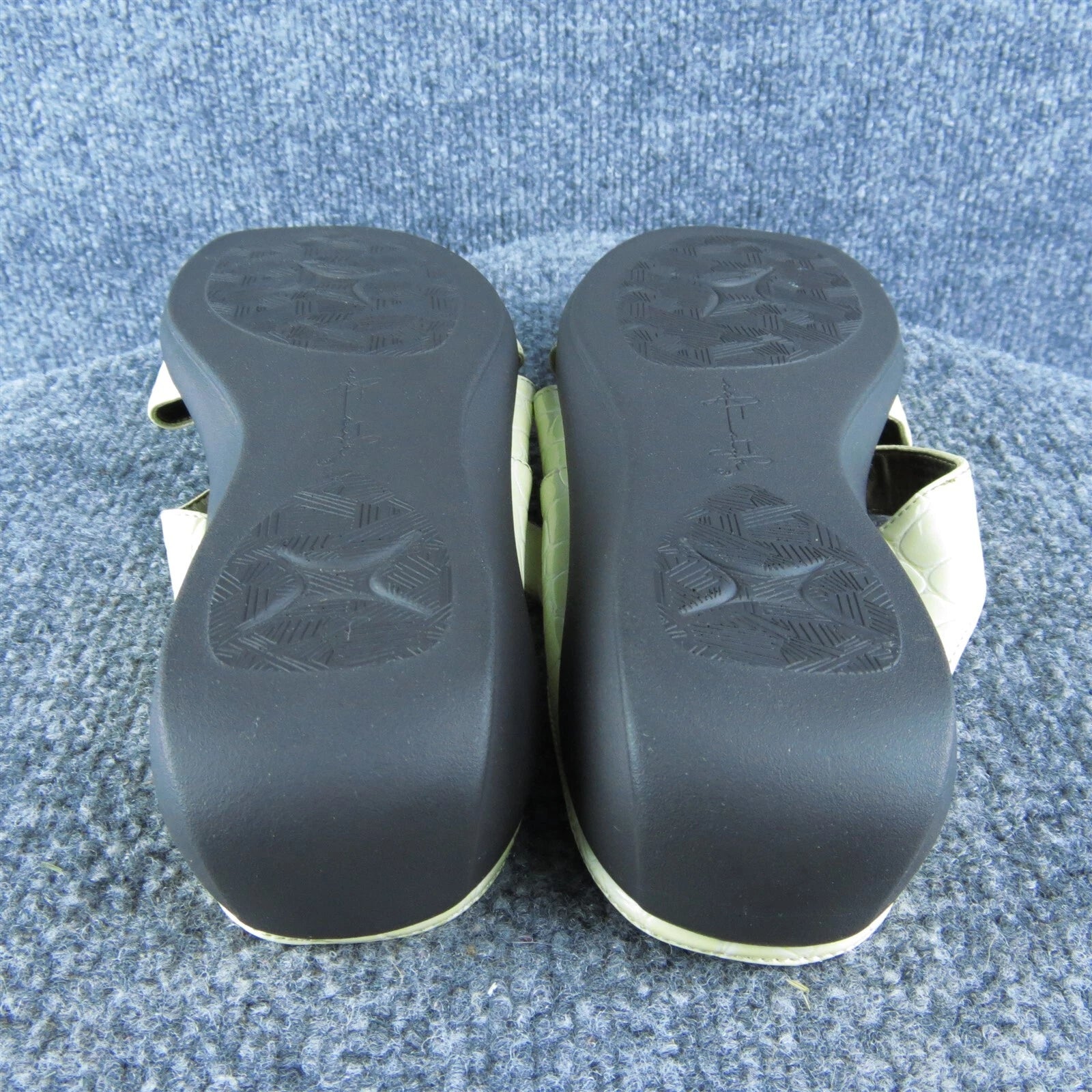Soft Style  Women Slide Sandal Shoes Size 7.5 Wide Beige Synthetic