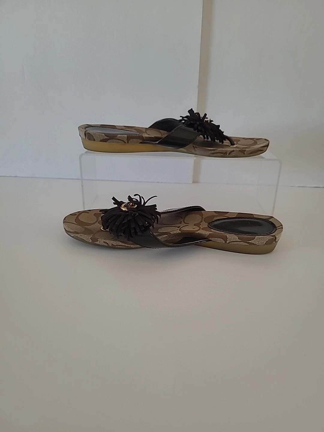 Coach Suki Fringe SZ 6B Sandals Flower Signature Thong Flip Flop Brown Y2K Style