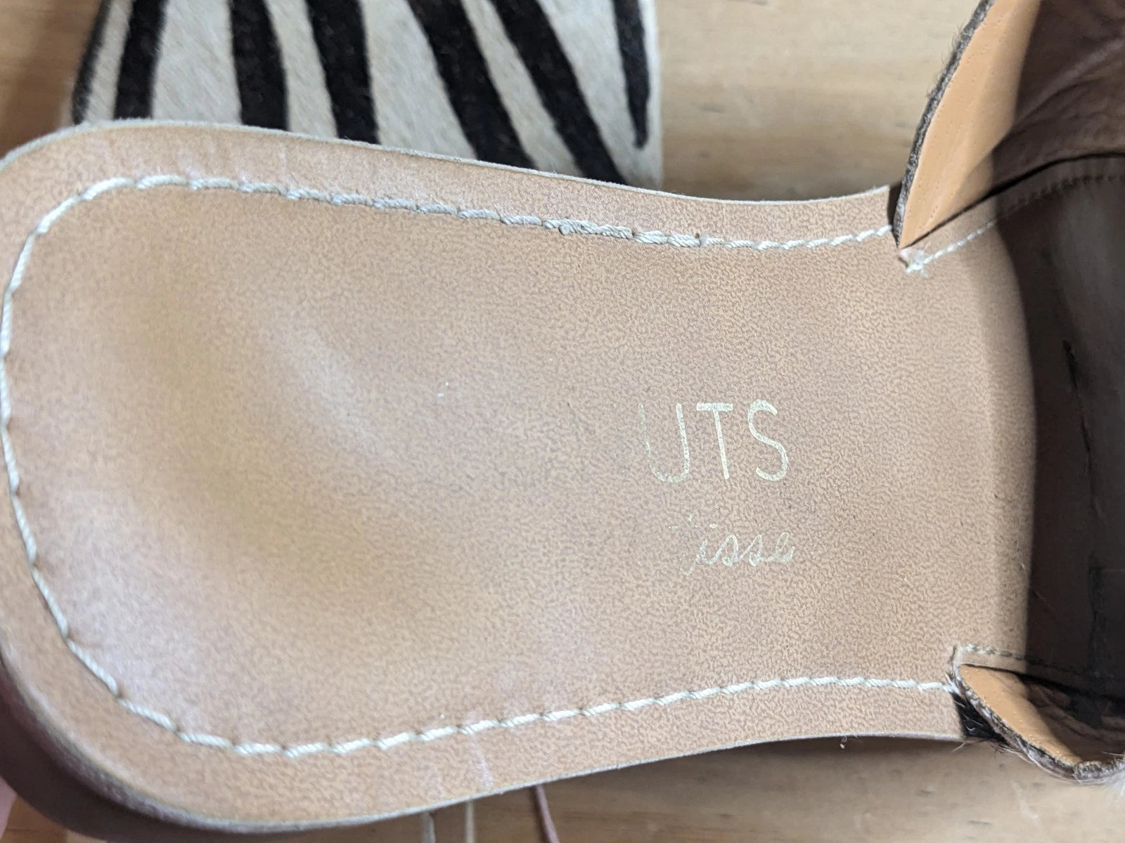 Coconuts by Matisse Sandals Women's 8 M Cabana Leather Cow Hair Zebra Style Shoe