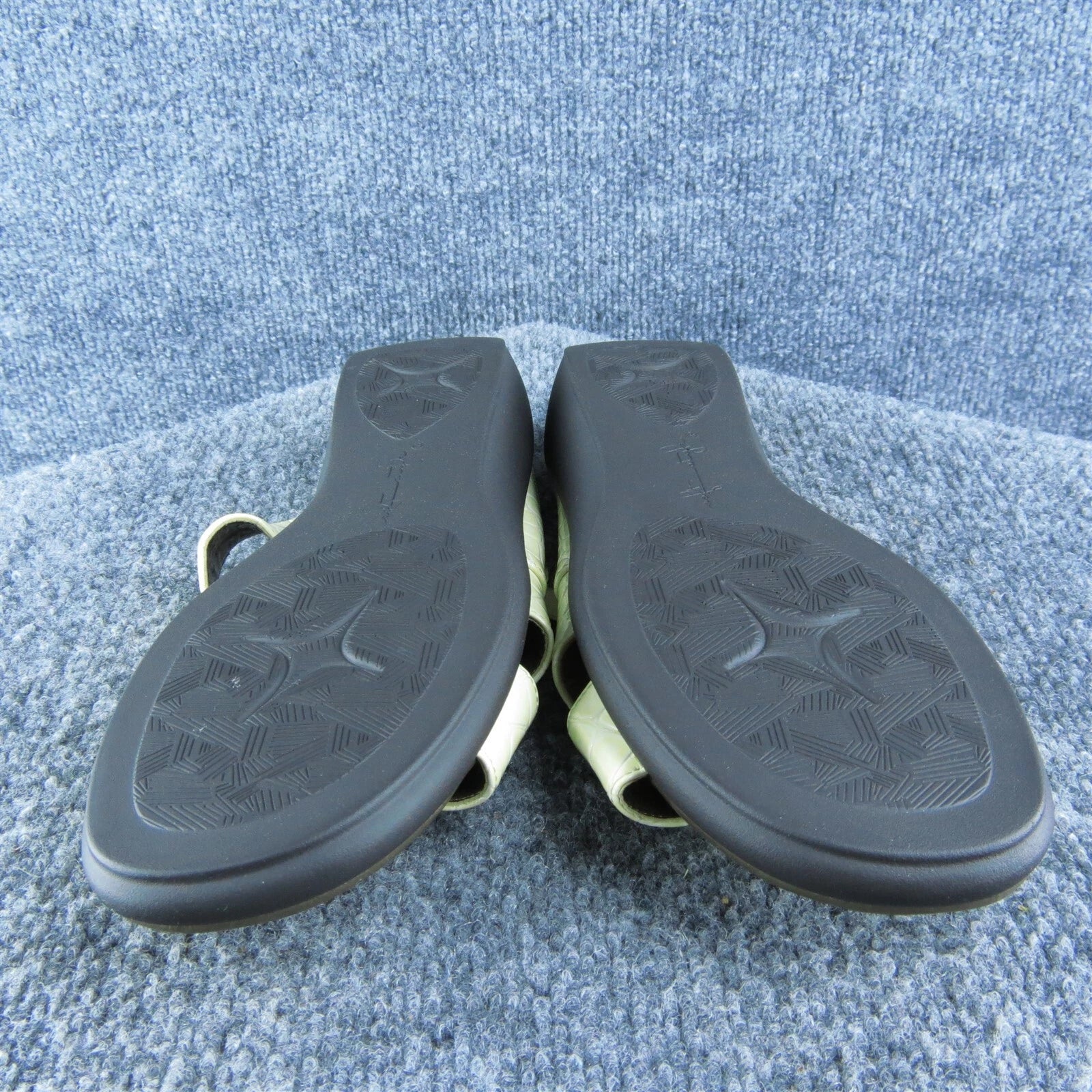 Soft Style  Women Slide Sandal Shoes Size 7.5 Wide Beige Synthetic