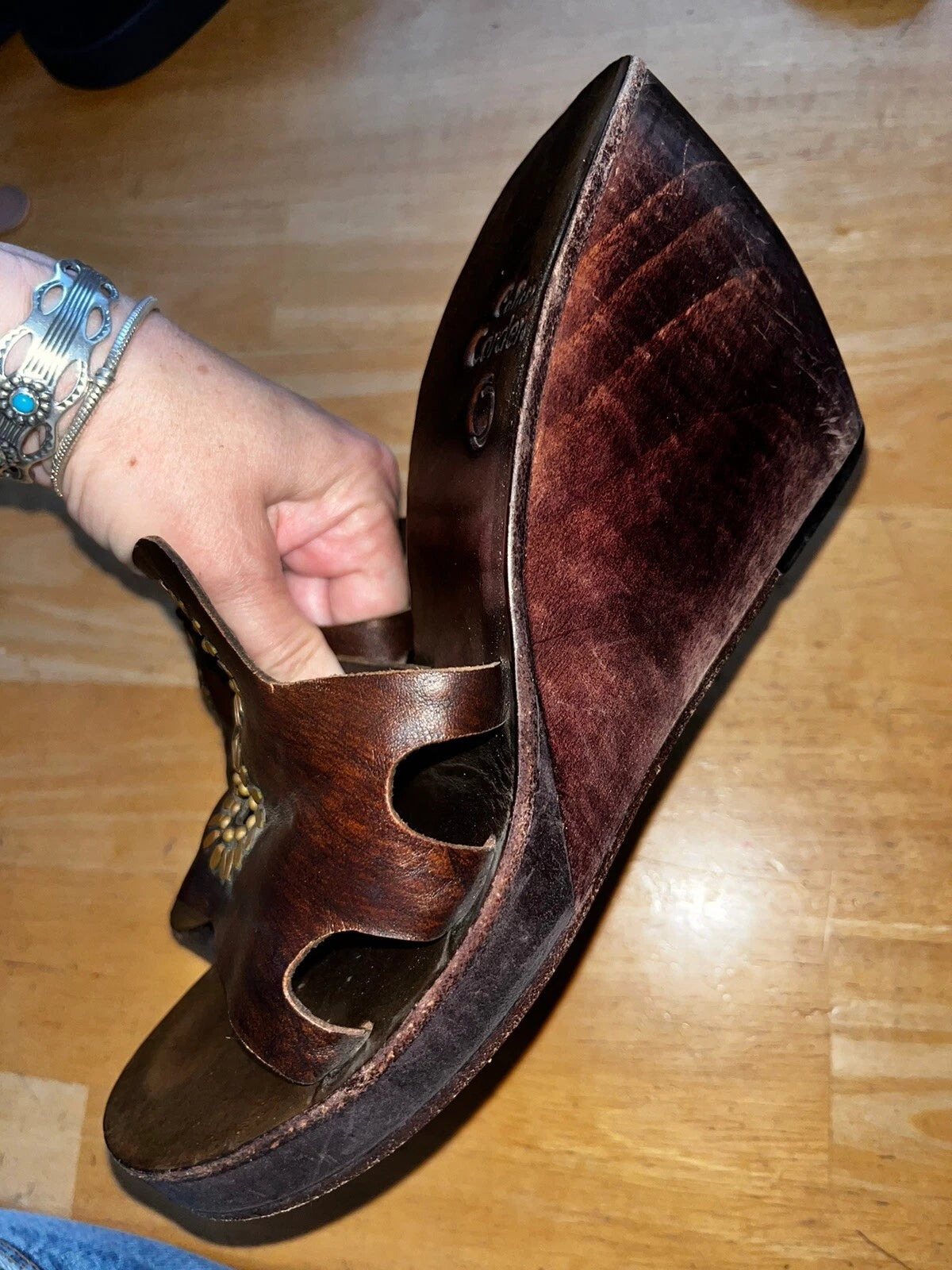 Calleen Cordero studded leather handcarved 3.5” wood wedge platform Sandals Sz 9