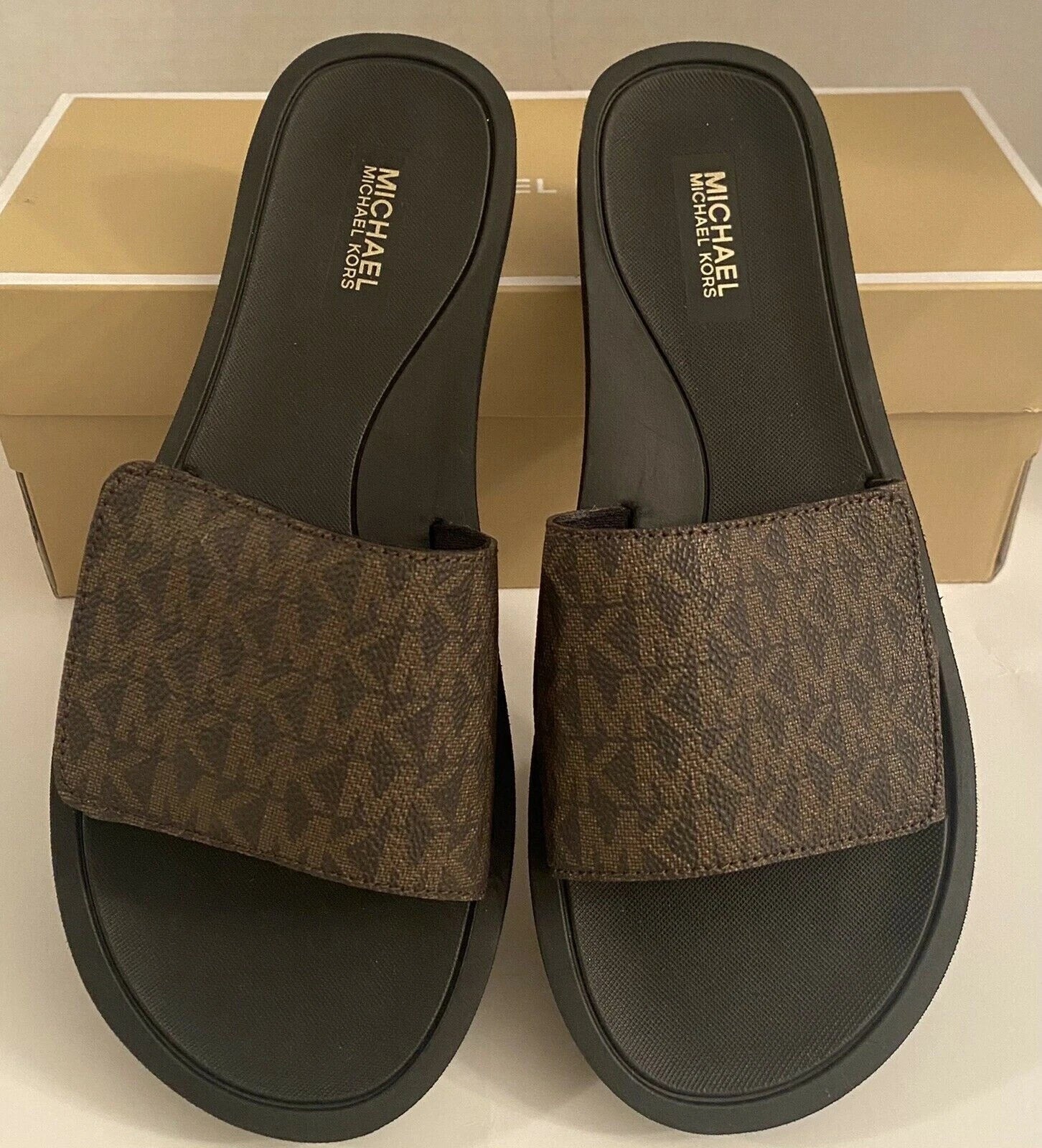 Michael Kors Wade Slide MK Signature Logo Sandals Adjust Closure Brown SZ 9 New