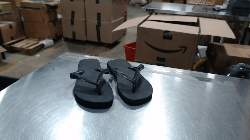 UsedGood_Havaianas Top Flip Flops for Women - Summer Style Sandals -_Black_Sz7-8