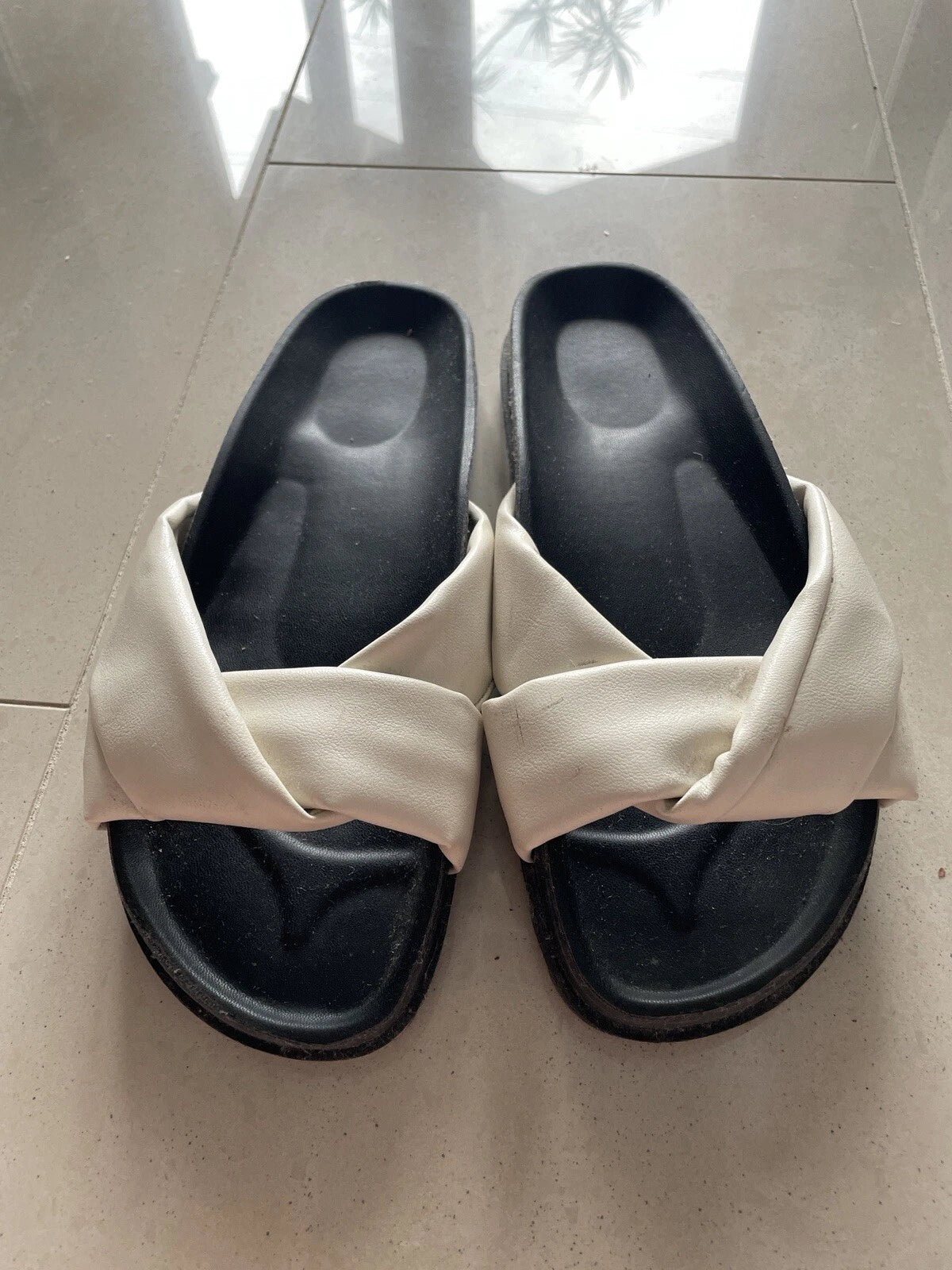 Dazie White Knot-Style Nordic Flats Shoes