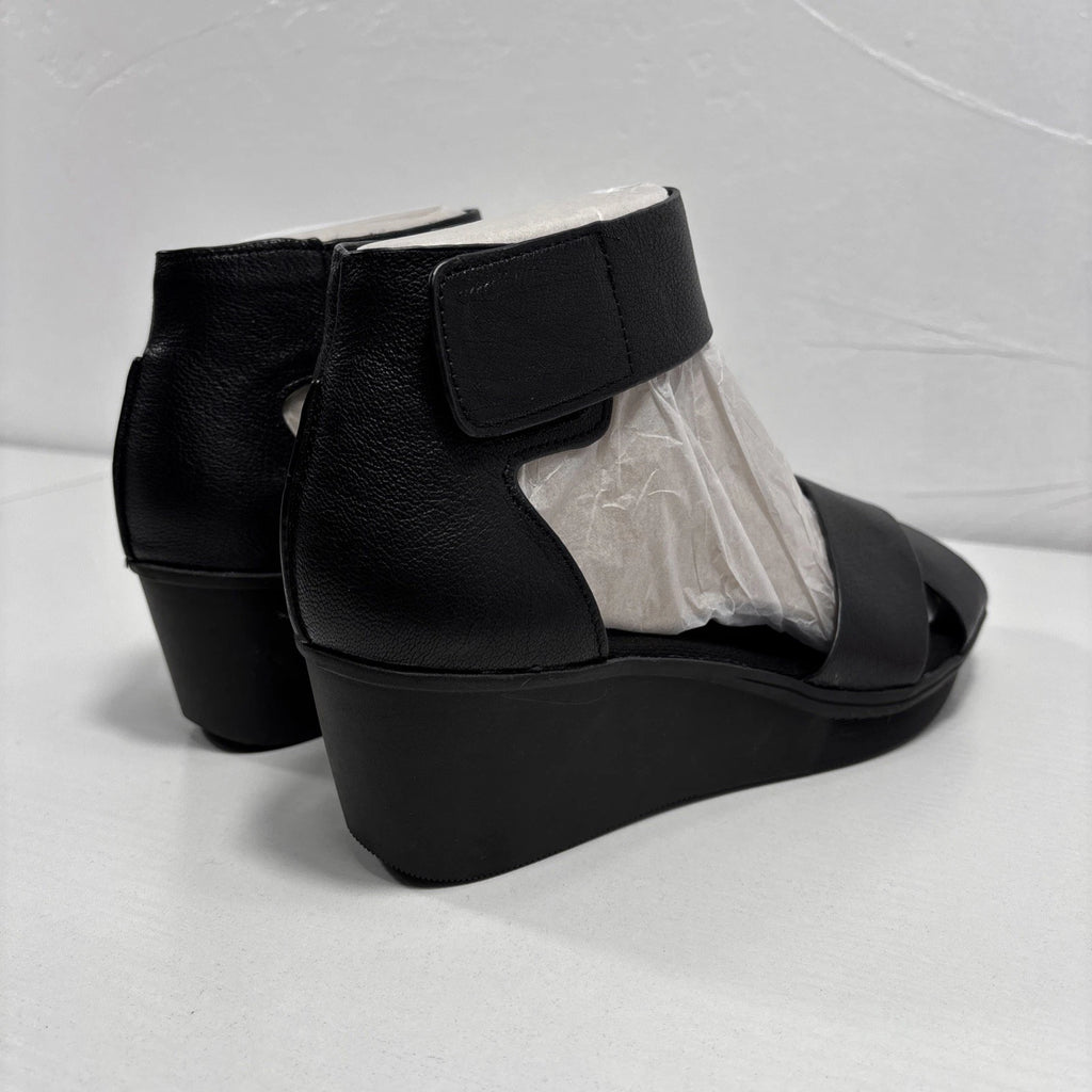 Naturalizer Riviera Womens Sz 8.5m Black Leather Flat Wedge Sandals NEW