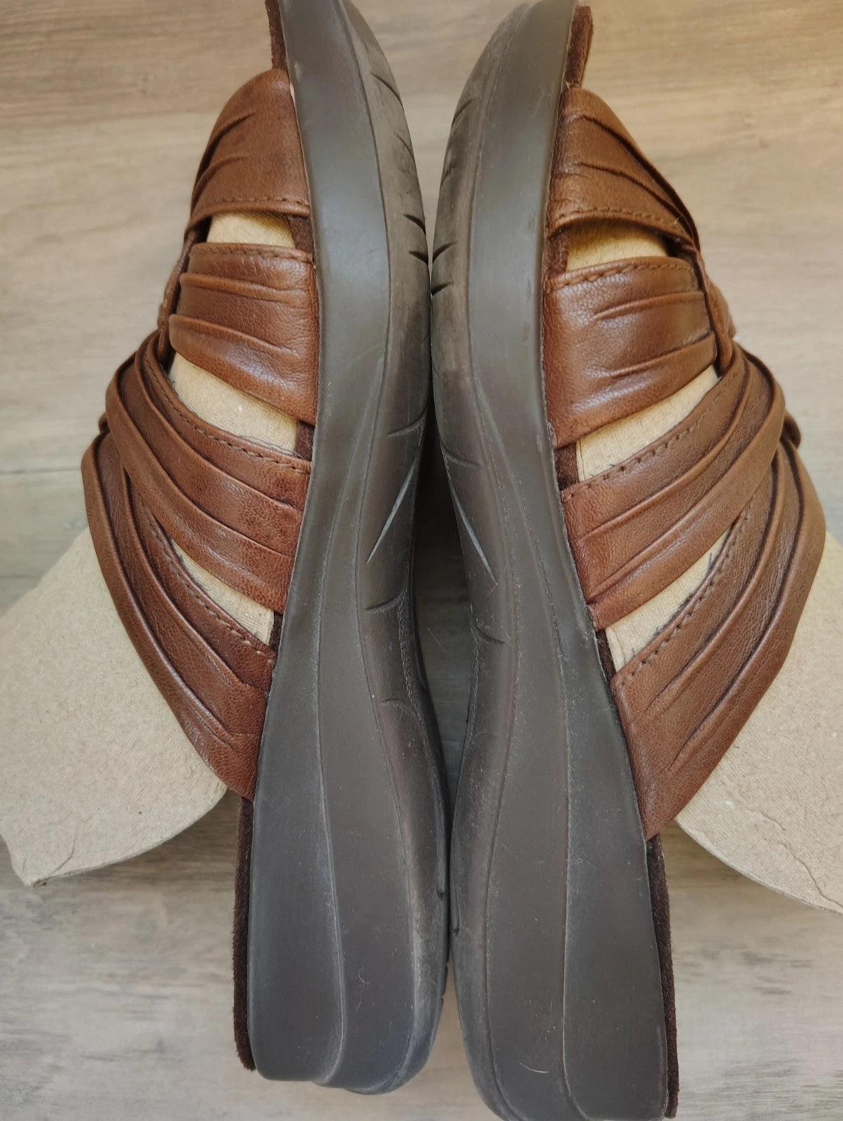 Baretraps Women's Sz 9 Jolan Style Slip On Sandals Brown Low Heel