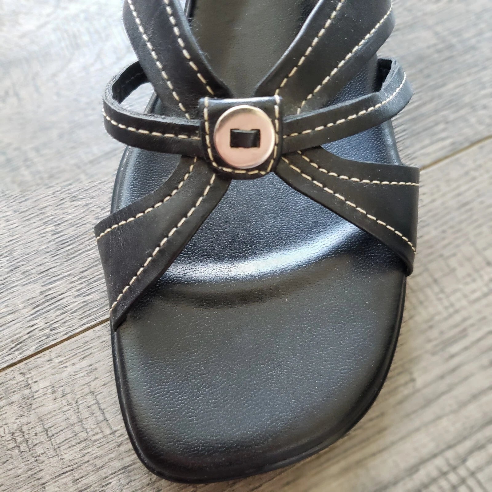 I Love Comfort PAIGE Black Leather Sandals Style 47853 Kitten Heels Women’s 10M