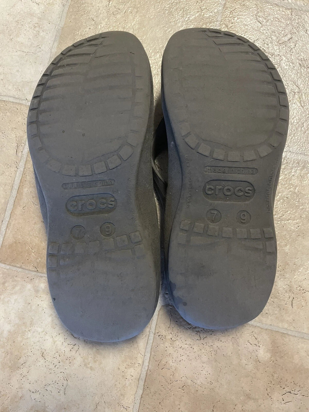 Crocs Flip Flop Classic Style Size 7 Mens Size 9 Womens