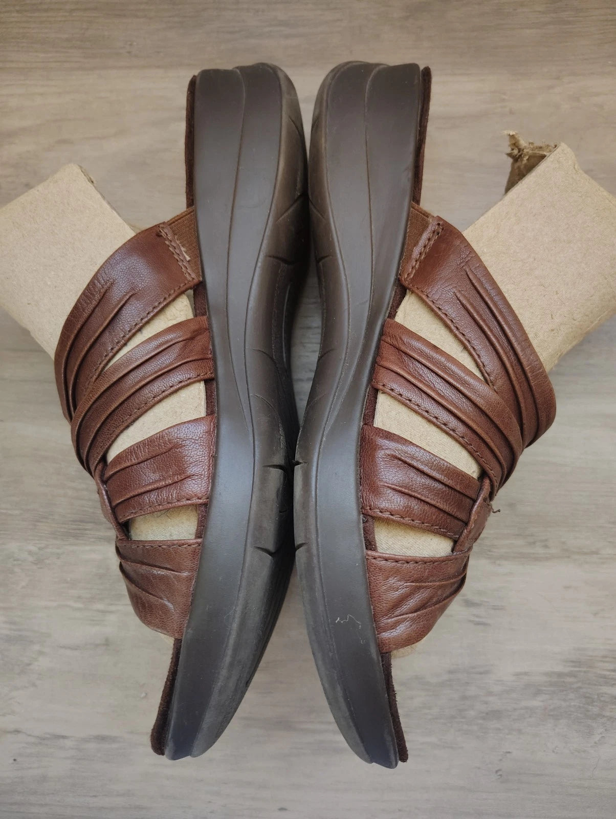 Baretraps Women's Sz 9 Jolan Style Slip On Sandals Brown Low Heel