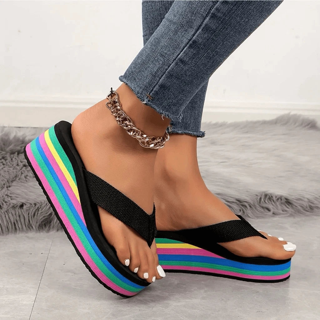 NWT Gorgeous 8 Black Rainbow 80’s Style Wedge Platform Comfy Flip Flop Sandals