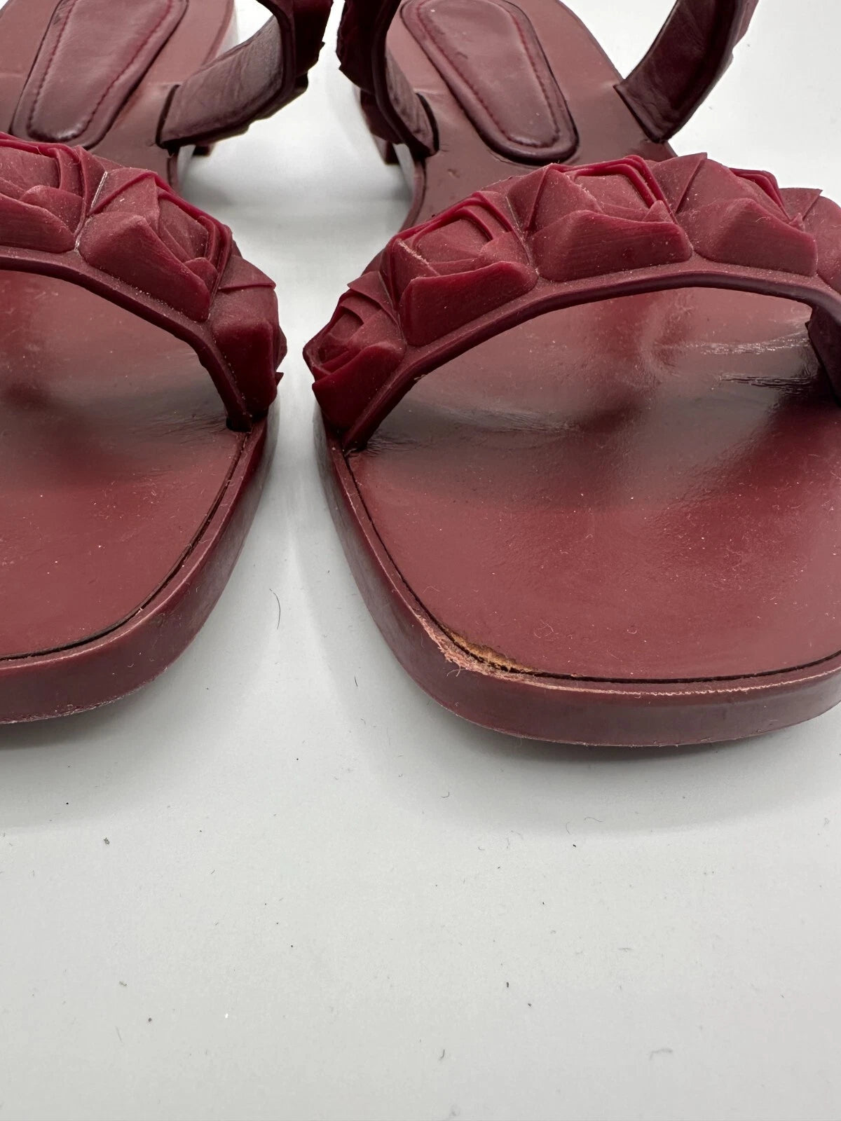 Stuart Weitzman Women's Sandal Size US 5 Rosita Dusty Red Rose Rubber Slide