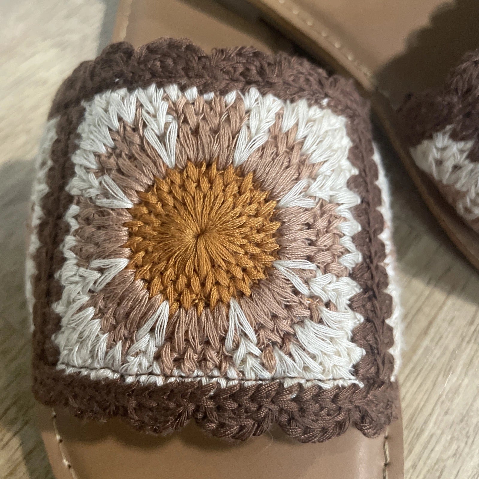 HAUTE HIPPIE  SZ  8 RIANNA SANDALS SLIDES Granny Core Fashion Brown  Square