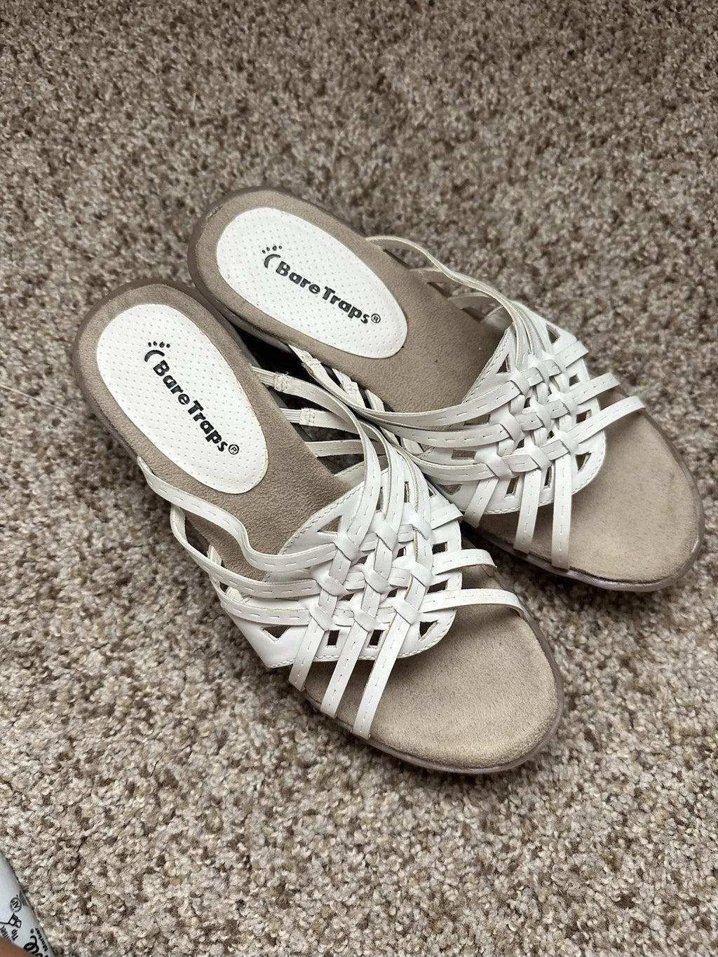 Bare Traps Weave Design Leather Slide On Mules/Sandals - 6M White