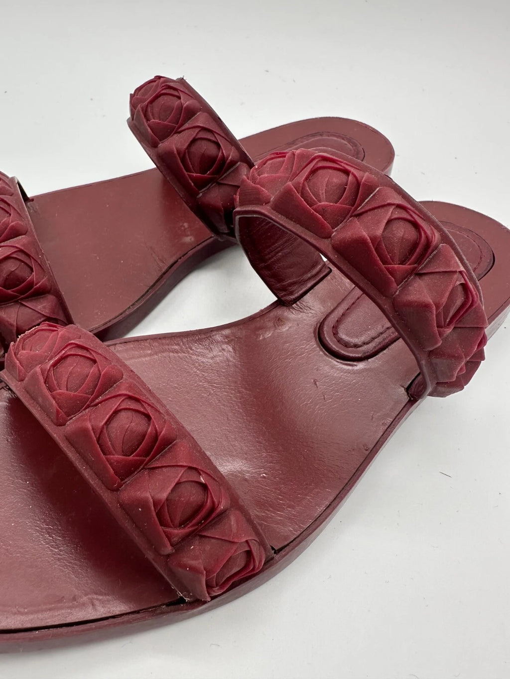 Stuart Weitzman Women's Sandal Size US 5 Rosita Dusty Red Rose Rubber Slide
