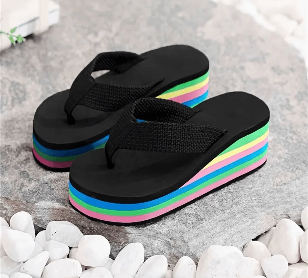 NWT Gorgeous 8 Black Rainbow 80’s Style Wedge Platform Comfy Flip Flop Sandals