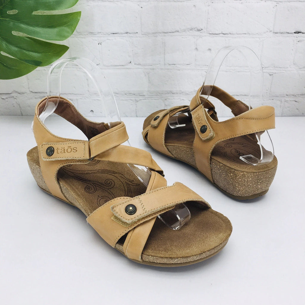 Taos Wedge Sandals Women's 9/40 Tan Leathe Gladiator Strappy Comfort Casual