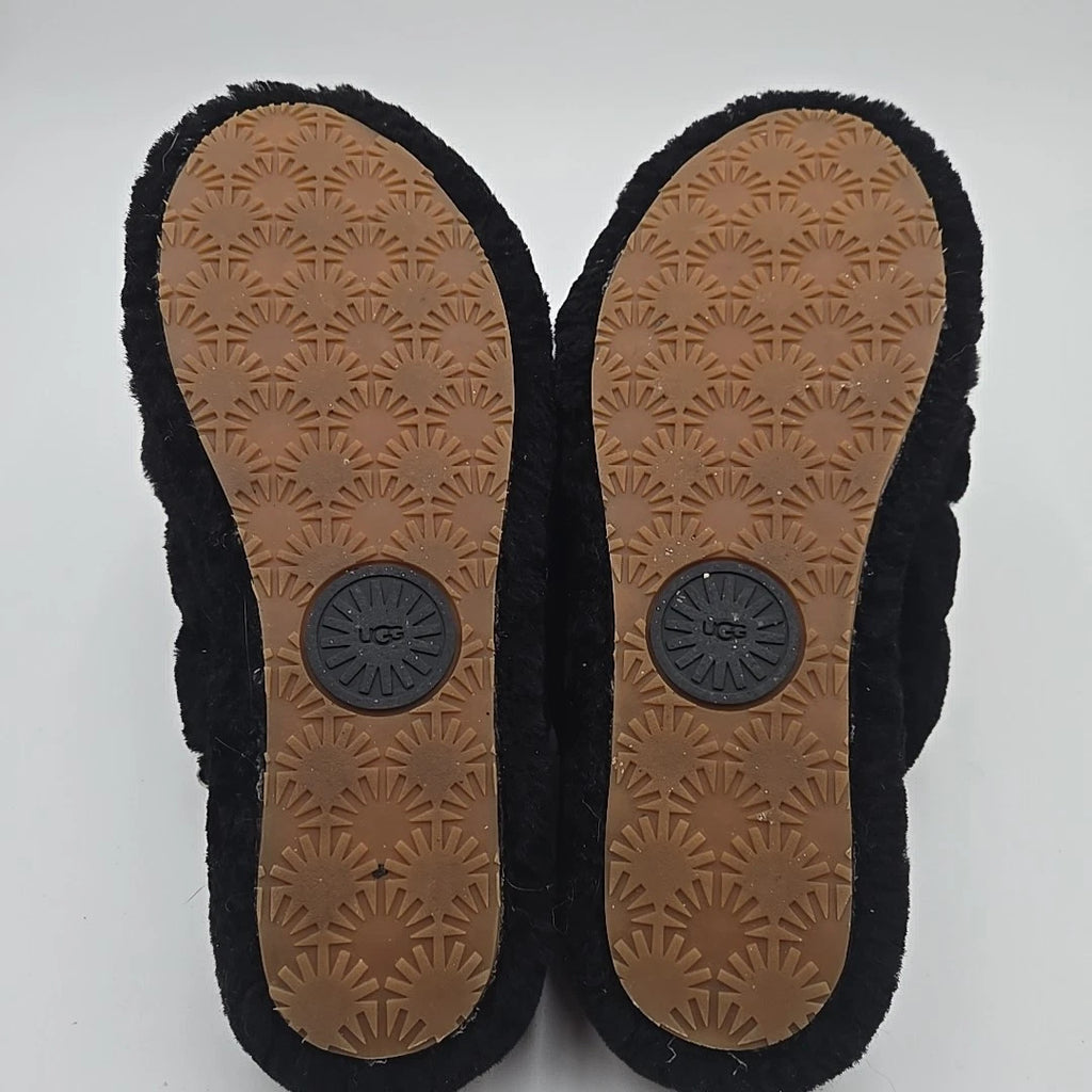 UGG Fluff Yeah Slides Size 8 Black Sandal Slipper Cozy Casual Everyday Fluffy