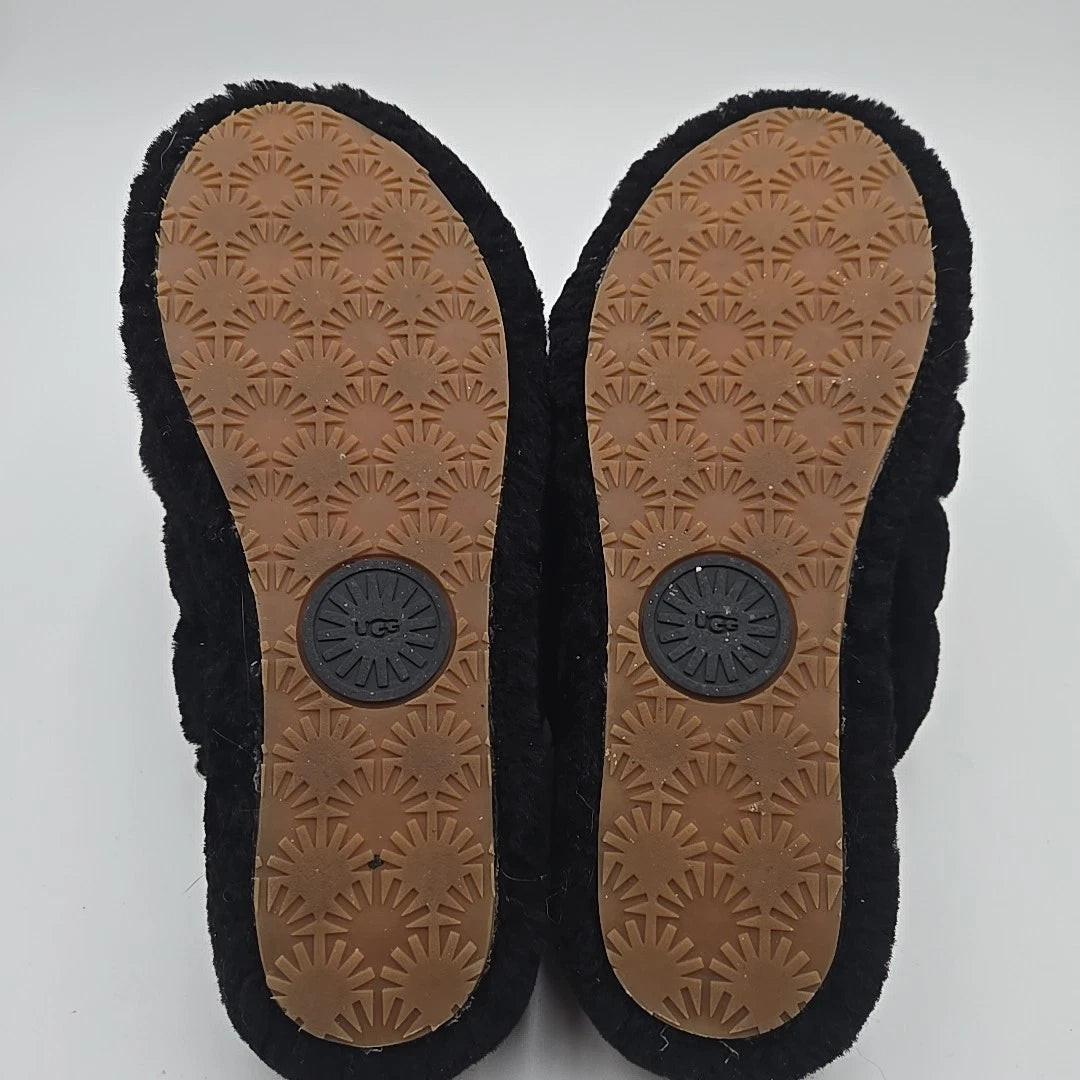 UGG Fluff Yeah Slides Size 8 Black Sandal Slipper Cozy Casual Everyday Fluffy