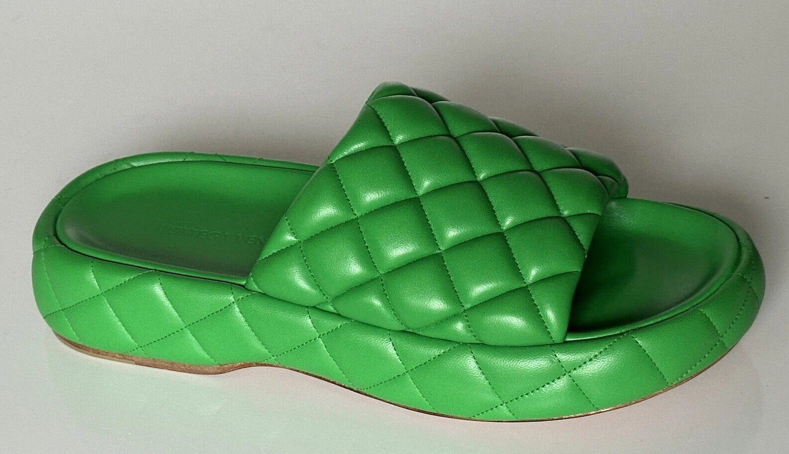 NIB $1450 Bottega Veneta Green Quilted Leather Padded Sandals 9 US 708885 3708