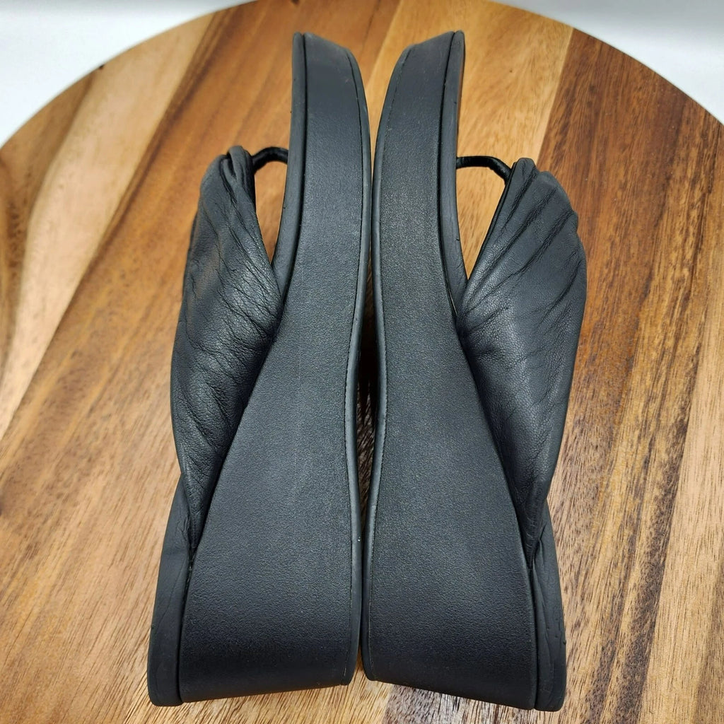 Vionic Arabella Thong Wedge Sandals 11 Black Leather Flip Flop Platform Support