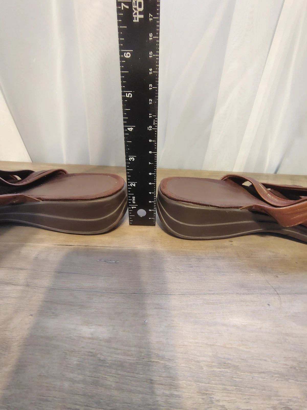 Baretraps Women's Sz 9 Jolan Style Slip On Sandals Brown Low Heel