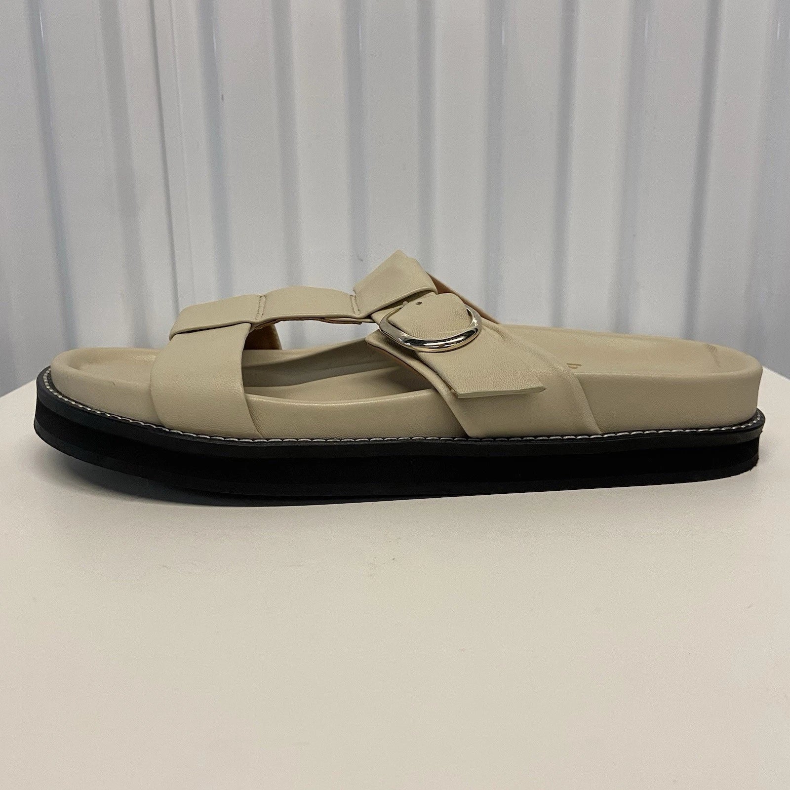 $250 Bobbies Paris Fajar Beige Leather Flat Sandals Slides Women’s US 10.5/FR 41
