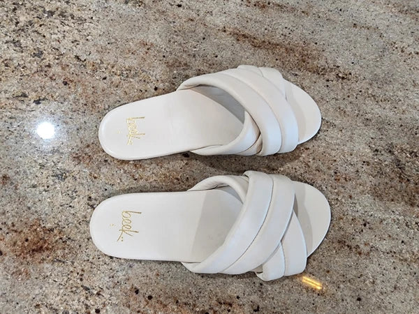 New Women's BEEK Surfbird Eggshell Leather Slide Sandals Size 6