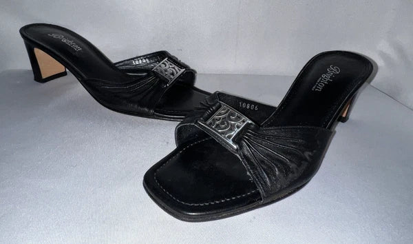 BRIGHTON Shoes Women's Size 7.5 Black Leather Silver Accent TARRAH Sandals Heels