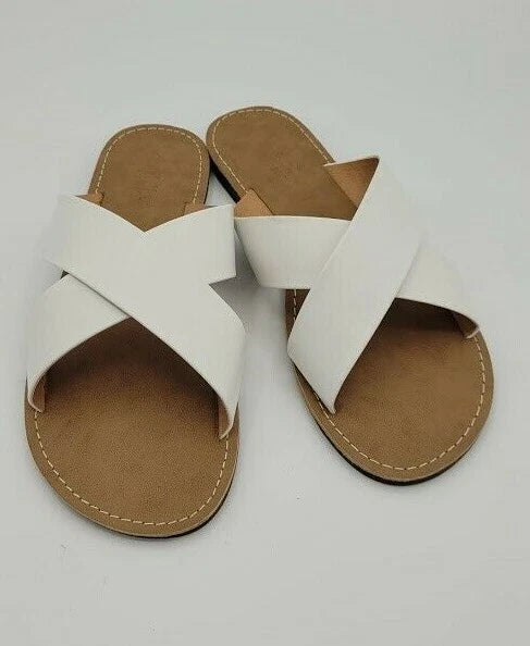 Charlotte Russe White Sandals Flat New Size 7 M Style 21092 New