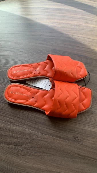 Sale!! $79 BCBGeneration Slide Lindy Sandal  Spicy Orange size 7 (37.5)