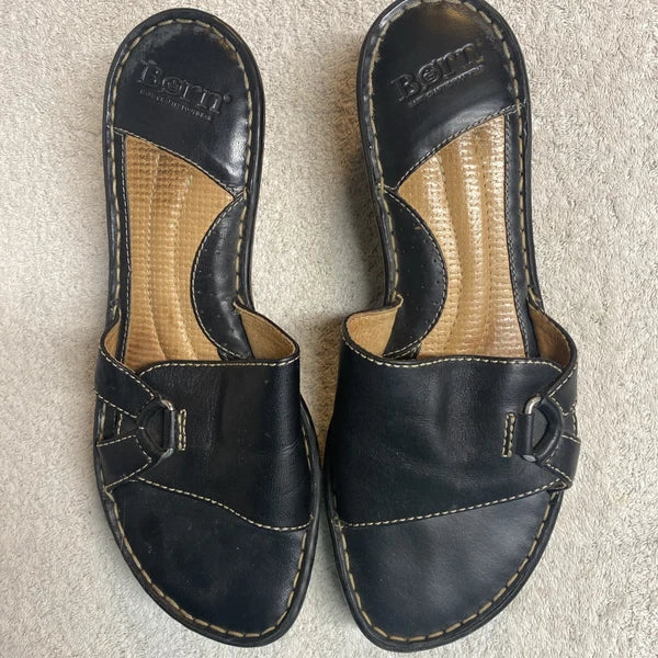 Born Black Leather Sandals Slip On Womens Sz 10 Style 3741 Excellent Condition!!
